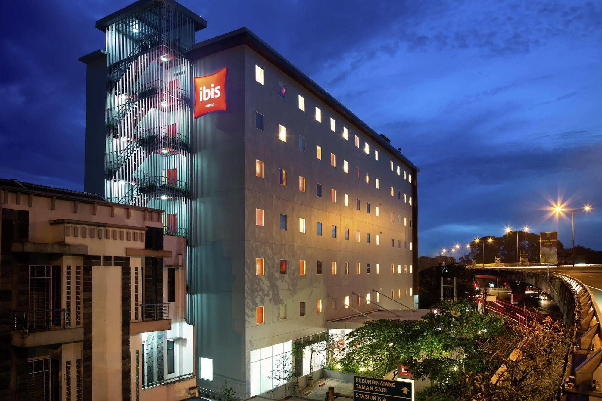 Ibis Bandung Pasteur Hotel Exterior photo